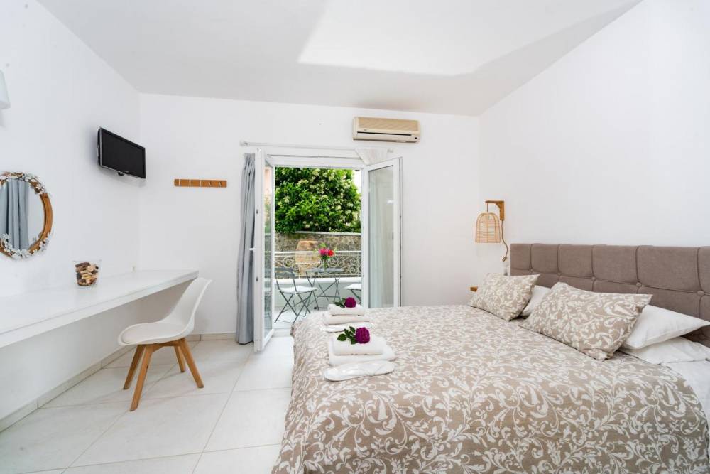 Standard Studio with garden view - Accommodation