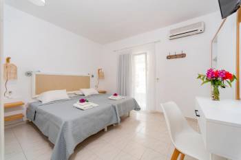 Two-Bedroom Apartment with Pool View7