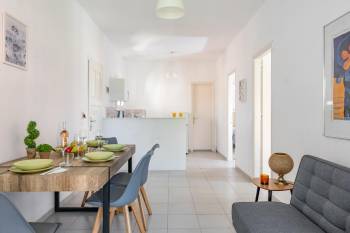 Two-Bedroom Apartment with Pool View9
