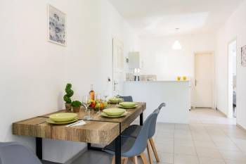 Two-Bedroom Apartment with Garden View9