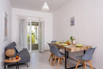 Two-Bedroom Apartment with Garden View15