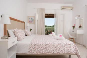 One-Bedroom Apartment with Pool View2