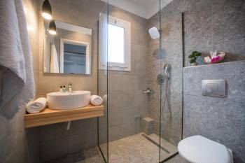 One-Bedroom Apartment with Pool View6